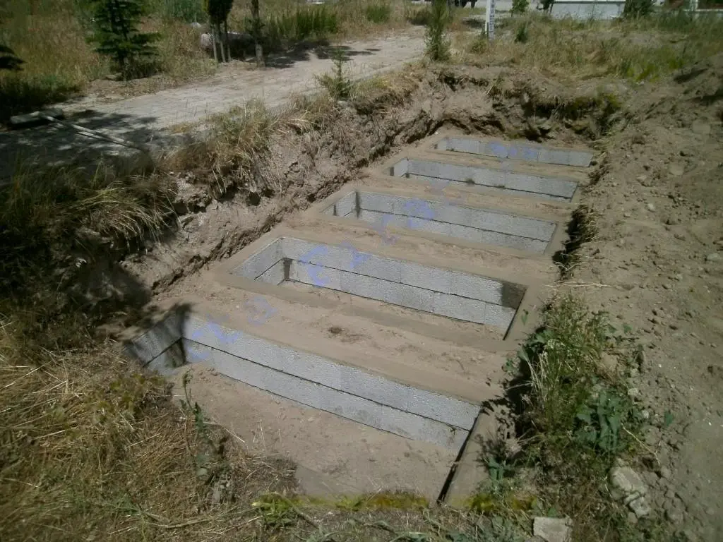 Taş kaplanmadan önce hazırlanan mezar alt yapısı