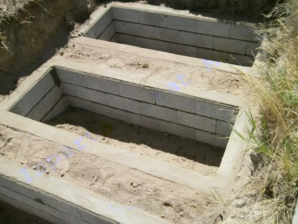 Taş kaplanmadan önce hazırlanan mezar alt yapısı — 96
